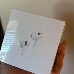Apple White Earbud Headphones